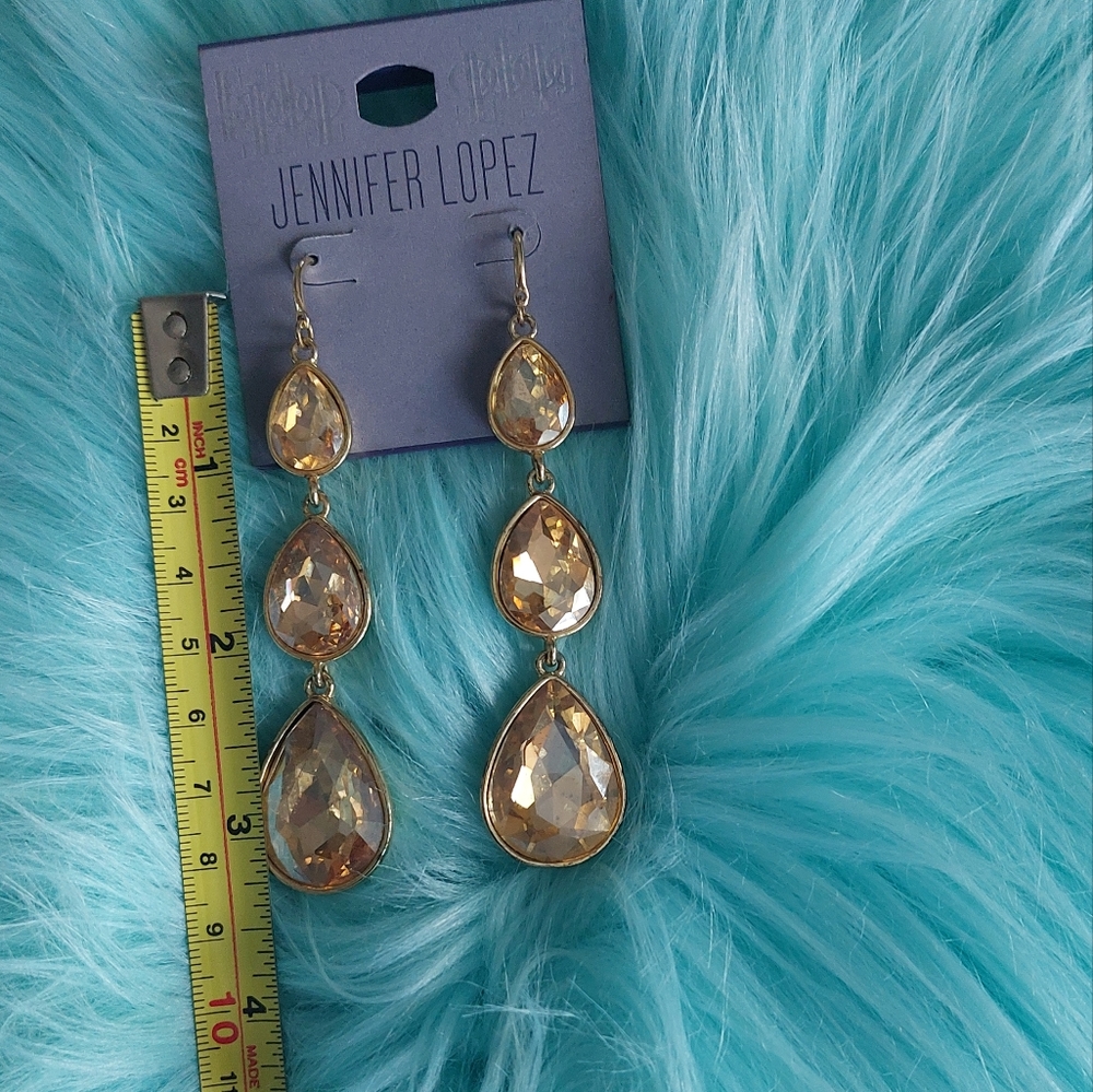 Drop earrings